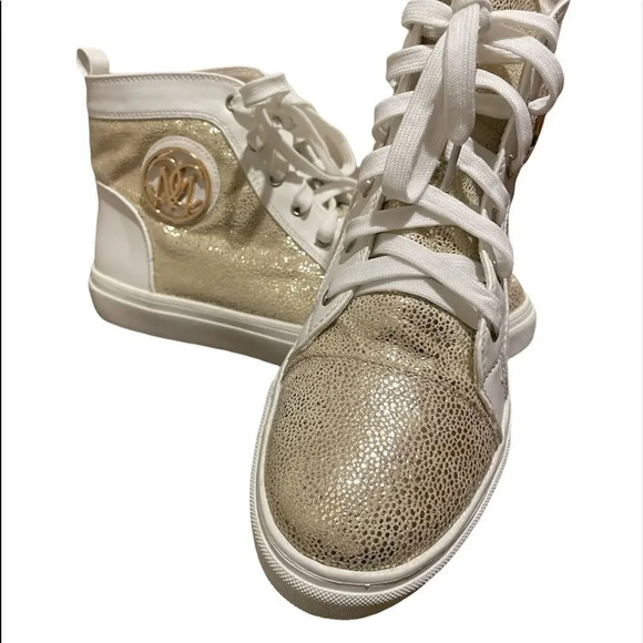 Catherine Malandrino Ankle Sneakers/Booties Lace up. Gold snakeskin. Y2K style. - Picture 2 of 13